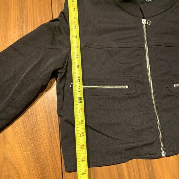 Pink Tartan short black jacket, EUC Sz 10, lots of detail, body con with stretch - Picture 9 of 16